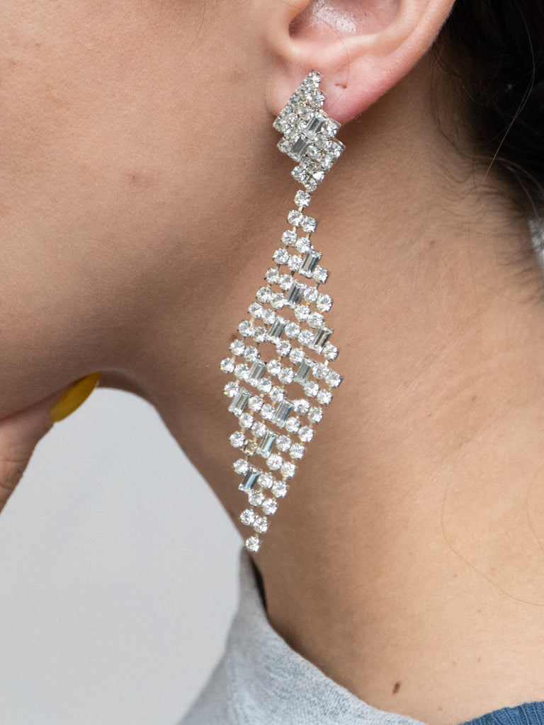 Vintage x Silver Rhinestone Diamond Drop Earrings