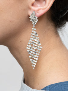 Vintage x Silver Rhinestone Diamond Drop Earrings