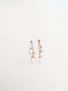 Vintage x 10K GOLD Triple Pearl Drop Earrings
