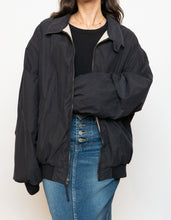 Load image into Gallery viewer, Vintage x Made in Hong Kong x Black Weather Proof Windbreaker (XS-XL)