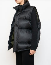 Load image into Gallery viewer, Vintage x ADIDAS Black, Army Green-lined Down Puffer Vest (S-L)