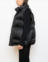 Load image into Gallery viewer, Vintage x ADIDAS Black, Army Green-lined Down Puffer Vest (S-L)