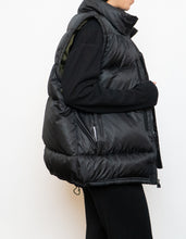 Load image into Gallery viewer, Vintage x ADIDAS Black, Army Green-lined Down Puffer Vest (S-L)