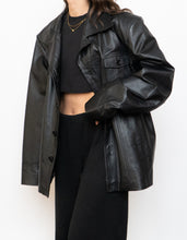 Load image into Gallery viewer, Vintage x Black Buttoned Oversized Leather Jacket (M-XL)