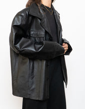 Load image into Gallery viewer, Vintage x Black Buttoned Oversized Leather Jacket (M-XL)