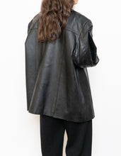 Load image into Gallery viewer, Vintage x Black Buttoned Oversized Leather Jacket (M-XL)