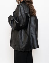 Load image into Gallery viewer, Vintage x Black Buttoned Oversized Leather Jacket (M-XL)