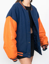 Load image into Gallery viewer, Vintage x Made in Korea x CHICAGO BEARS Felt Jacket (L)