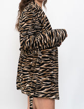 Load image into Gallery viewer, Vintage x Made in Korea x Tiger Velvet Belted Jacket (M, L)