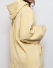 Load image into Gallery viewer, Vintage x RUSSELL Pale Yellow Hoodie (XL)