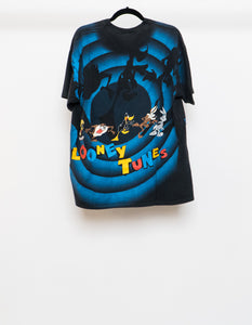 Vintage x Made in Canada x NOVEL TEEZ 90s Looney Tunes AOP Tee (L)