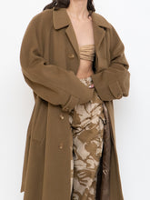 Load image into Gallery viewer, Vintage x Made in Canada x HARRY ROSEN Camel Wool &amp; Cashmere Coat (XS-L)
