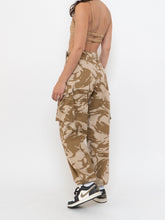 Load image into Gallery viewer, Vintage x Desert Camo Cargo Pant (M, L)