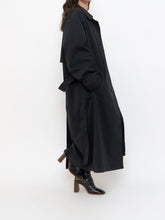 Load image into Gallery viewer, Vintage x Made in Canada x WEATHERMAN Black Trench (S-L)