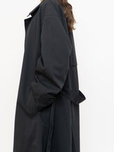 Load image into Gallery viewer, Vintage x Made in Canada x WEATHERMAN Black Trench (S-L)