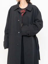Load image into Gallery viewer, Vintage x Made in Canada x WEATHERMAN Black Trench (S-L)