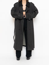 Load image into Gallery viewer, Vintage x Made in Canada x LONDON FOG Black Lined Trench  (42R)