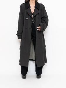 Vintage x Made in Canada x LONDON FOG Black Lined Trench  (42R)