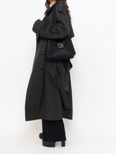 Load image into Gallery viewer, Vintage x Made in Canada x LONDON FOG Black Lined Trench  (42R)