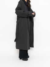 Load image into Gallery viewer, Vintage x Made in Canada x LONDON FOG Black Lined Trench  (42R)