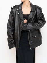 Load image into Gallery viewer, Vintage x Made in Pakistan x DANIER LEATHER Black Leather Mint Condition Biker Jacket (S-L)