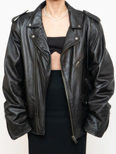Load image into Gallery viewer, Vintage x Made in Pakistan x DANIER LEATHER Black Leather Mint Condition Biker Jacket (S-L)