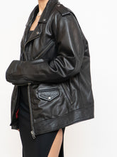 Load image into Gallery viewer, Vintage x Made in Pakistan x DANIER LEATHER Black Leather Mint Condition Biker Jacket (S-L)