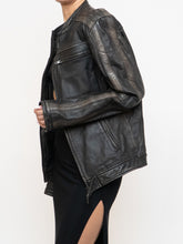 Load image into Gallery viewer, Vintage x Made in Pakistan x Black, Brown Faded Striped Leather Biker Jacket (XS-M)