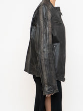 Load image into Gallery viewer, Vintage x Made in Pakistan x Black, Brown Faded Striped Leather Biker Jacket (XS-M)