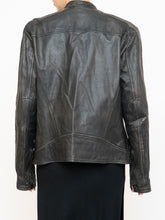 Load image into Gallery viewer, Vintage x Made in Pakistan x Black, Brown Faded Striped Leather Biker Jacket (XS-M)