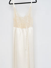 Load image into Gallery viewer, Cream Lace and Satin Slip and Robe Set (