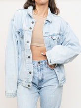 Load image into Gallery viewer, Vintage x LEVI&#39;S Lightwash Denim Jacket (S-L)