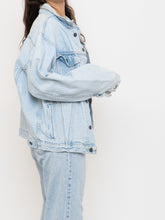 Load image into Gallery viewer, Vintage x LEVI&#39;S Lightwash Denim Jacket (S-L)