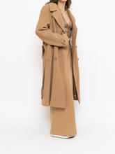 Load image into Gallery viewer, Vintage x Made in Italy x Camel Wool Belted Trench Coat (XS-M)