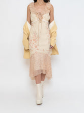 Load image into Gallery viewer, Vintage x Pale Yellow Floral Chiffon Dress (M, L)