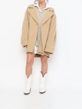 Load image into Gallery viewer, Vintage x Made in UK x MARKS AND SPENCER Soft Pure Wool Beige Coat (XS-XL)
