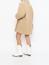 Load image into Gallery viewer, Vintage x Made in UK x MARKS AND SPENCER Soft Pure Wool Beige Coat (XS-XL)