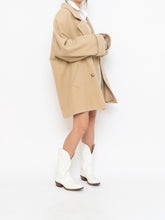 Load image into Gallery viewer, Vintage x Made in UK x MARKS AND SPENCER Soft Pure Wool Beige Coat (XS-XL)