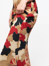 Load image into Gallery viewer, Vintage x Made in Canada x Red Floral Camouflage Patterned Midi Skirt (XS, S)
