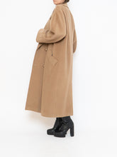 Load image into Gallery viewer, Vintage x Made in Italy x Camel Wool &amp; Cashmere Coat (S-L)