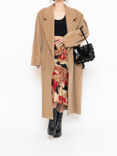 Load image into Gallery viewer, Vintage x Made in Italy x Camel Wool &amp; Cashmere Coat (S-L)