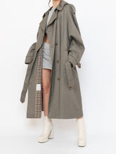 Load image into Gallery viewer, Vintage x Made in Canada x AQUASCUTUM OF LONDON Neutral Trench Coat (S-XL)