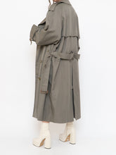 Load image into Gallery viewer, Vintage x Made in Canada x AQUASCUTUM OF LONDON Neutral Trench Coat (S-XL)