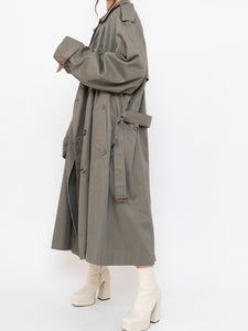 Vintage x Made in Canada x AQUASCUTUM OF LONDON Neutral Trench Coat (S-XL)