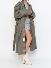Load image into Gallery viewer, Vintage x Made in Canada x AQUASCUTUM OF LONDON Neutral Trench Coat (S-XL)