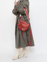 Load image into Gallery viewer, Vintage x Made in Canada x AQUASCUTUM OF LONDON Neutral Trench Coat (S-XL)