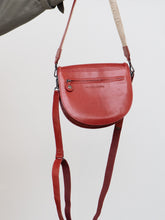 Load image into Gallery viewer, AUNTS &amp; UNCLES x Red Leather Shoulder Purse