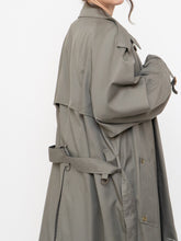 Load image into Gallery viewer, Vintage x Made in Canada x AQUASCUTUM OF LONDON Neutral Trench Coat (S-XL)