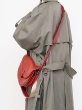 Load image into Gallery viewer, Vintage x Made in Canada x AQUASCUTUM OF LONDON Neutral Trench Coat (S-XL)