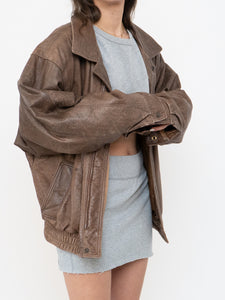 Vintage x Made in Canada x Light Brown Faded Leather Bomber Jacket (XS-M)